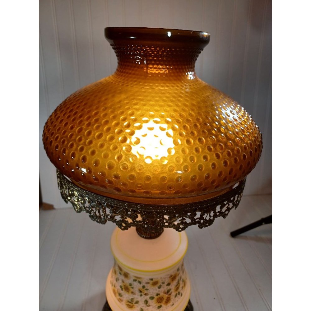 Gone With The Wind Amber Hobnail Glass Daisy 3 Way Electric Hurricane Table Lamp - Picture 5 of 9